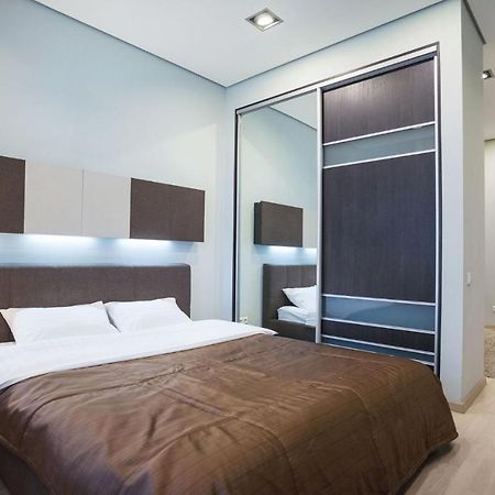 Navit Apartments With Breakfast, Near The Railway Station, The City Center And The Park Kiew Exterior foto