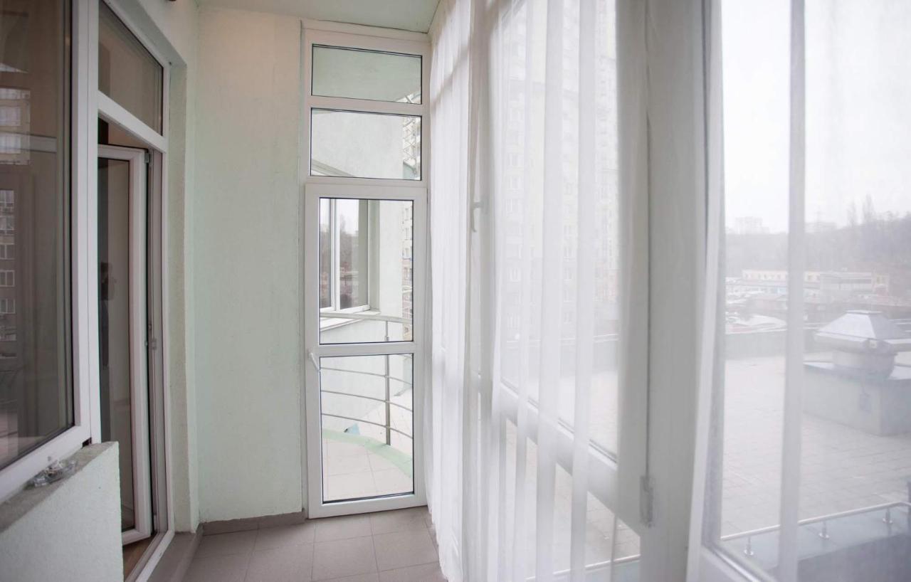 Navit Apartments With Breakfast, Near The Railway Station, The City Center And The Park Kiew Exterior foto
